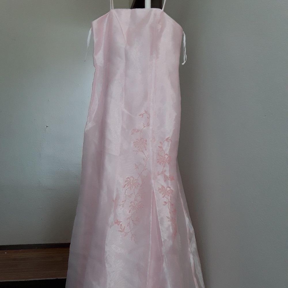 SIZE   L   LIGHT PINK  BY SALLY USA .